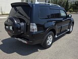 Mitsubishi Pajero-6