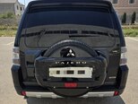 Mitsubishi Pajero-2