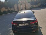 Hyundai Elantra-2