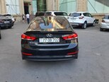 Hyundai Elantra-3