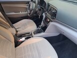 Hyundai Elantra-9