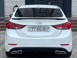 Hyundai Elantra-4