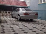 Mercedes E 200-5