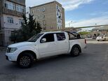Nissan Navara-4