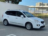 Kia Carens-8