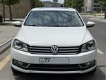 Volkswagen Passat-1