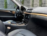Mercedes E 220-11