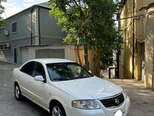 Nissan Sunny-2