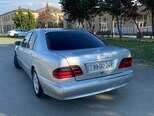 Mercedes E 220-7