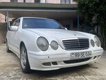 Mercedes E 240-1