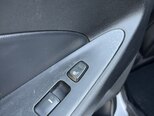 Hyundai Sonata-16