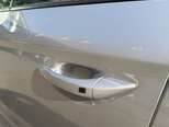 Hyundai IONIQ-11