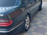 Mercedes E 270-11