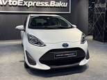 Toyota Aqua-9