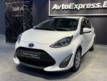 Toyota Aqua-10