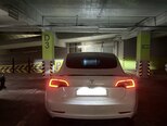 Tesla Model 3-4