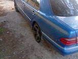 Mercedes E 230-4