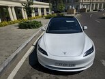 Tesla Model 3-7