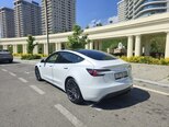 Tesla Model 3-9