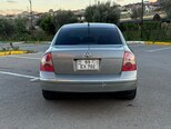 Volkswagen Passat-2
