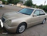 Mercedes E 320-1