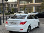 Hyundai Accent-7