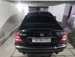 Mercedes E 240-3