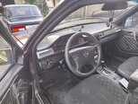 Mercedes 250 D-6