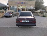 Mercedes 250 D-11