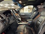 Ford Explorer-11