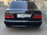 Mercedes E 320-7