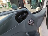 Ford Transit-12