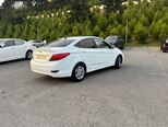 Hyundai Accent-19