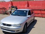 Opel Vectra-4