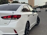 Hyundai Sonata-6