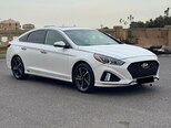 Hyundai Sonata-12