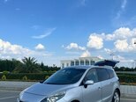 Renault Grand Scenic-8