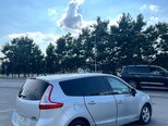 Renault Grand Scenic-6