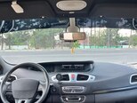 Renault Grand Scenic-17