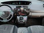 Renault Scenic-8