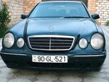 Mercedes E 220-1