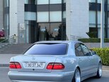 Mercedes E 240-5