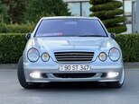 Mercedes E 240-8