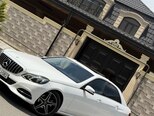 Mercedes E 220-2