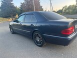 Mercedes E 240-4
