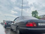 Mercedes E 240-16