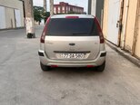 Ford Fusion-3