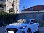 Hyundai Sonata-4