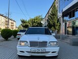 Mercedes C 200-1
