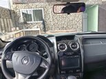 Renault Duster-8